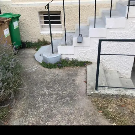 A 2 Pas De L'hippodrome D'enghien Les Bains - Soisy Sous Montmorency 오본느